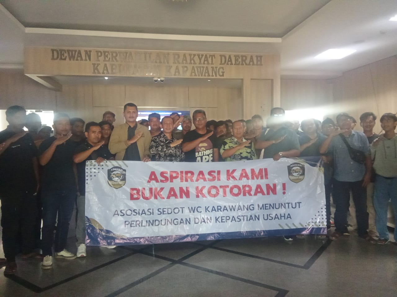 Aksi Damai Asosiasi Sedot WC Karawang Aspirasi Kami Bukan Kotoran