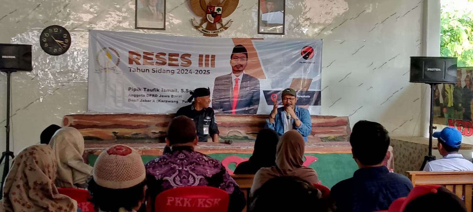 Anggota DPRD Jawa Barat Pipik Taufik Ismail Serap Aspirasi Warga di Desa Karangsinom, Karawang