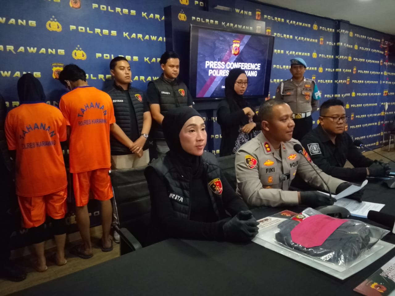 POLRES KARAWANG UNGKAP KASUS KEKERASAN TERHADAP ANAK YANG MENYEBABKAN KEMATIAN