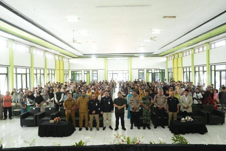 KANG REY APRESIASI PT DAHANA BERBAGI 1.500 BINGKISAN, TEGASKAN RAMADAN MOMENTUM PERKUAT KEPEDULIAN