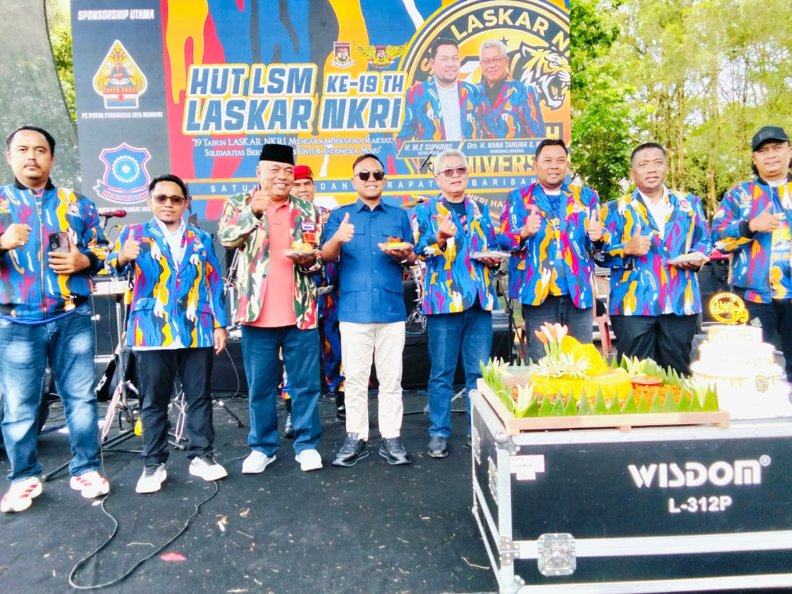 Dekatkan Diri ke Masyarakat, Laskar NKRI Tebar Ribuan Doorprize di HUT ke-19