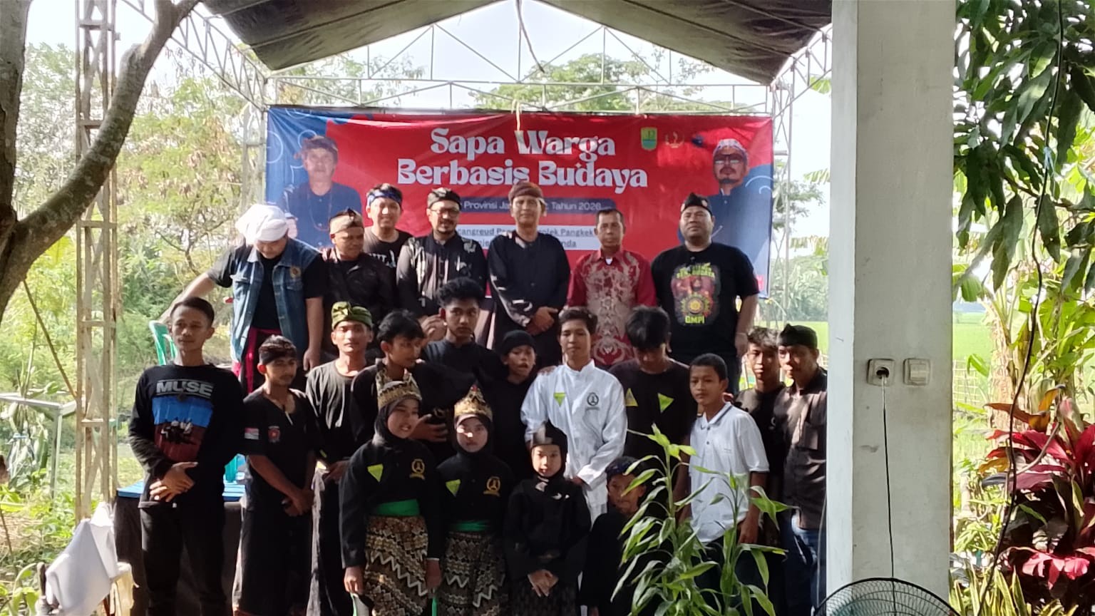 Pipik Taufik Ismail Sapa Warga Karawang, Dorong Pelestarian Budaya Sunda Lewat Pencak Silat