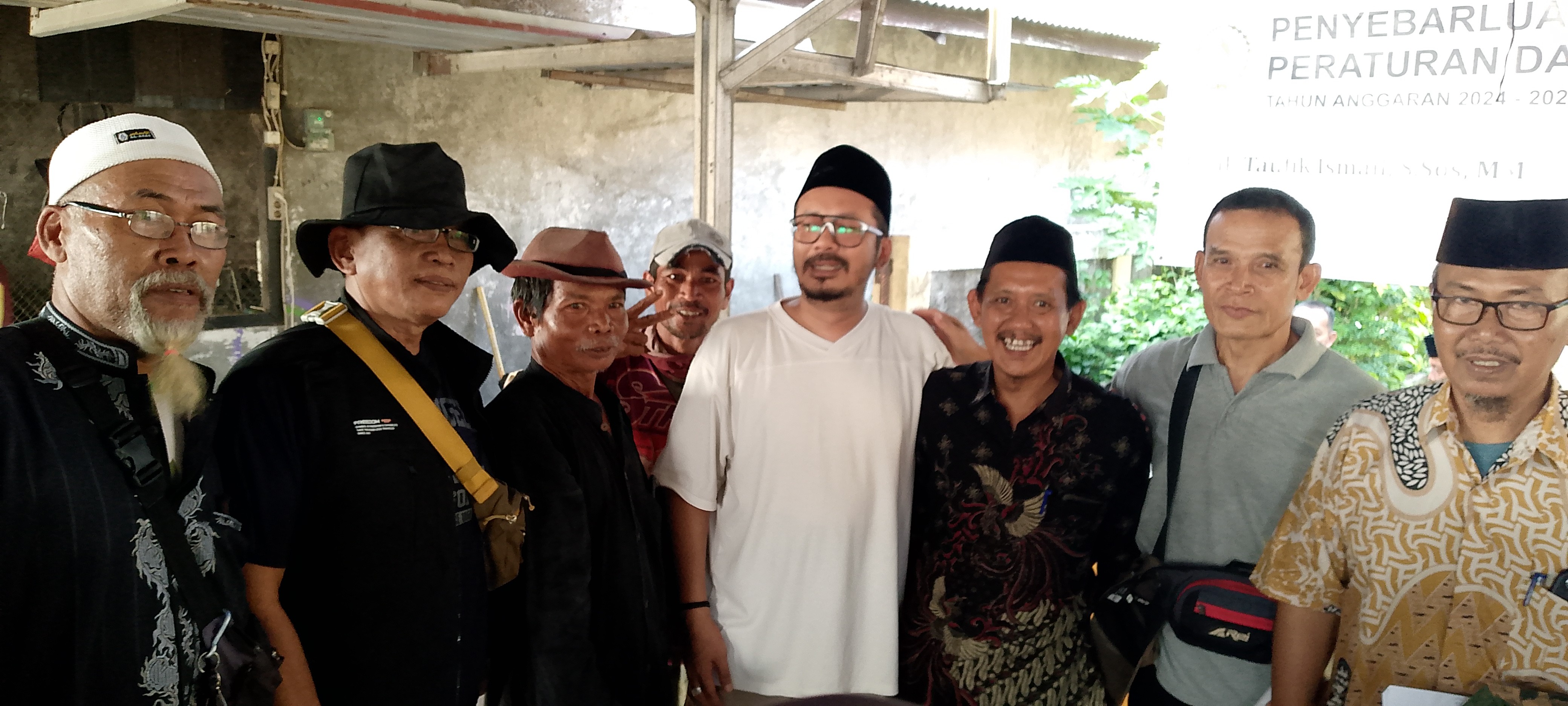 Pipik Taufik Ismail Sosialisasikan Perda di Karawang, Dorong Peran Aktif Masyarakat dalam Pembanguna