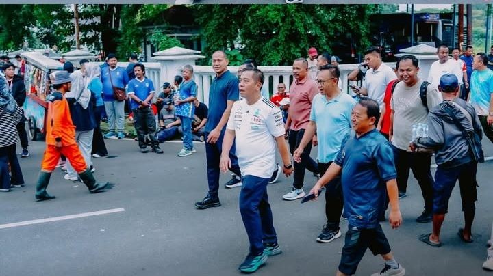 Jumat Sehat ASN Karawang, Bupati Aep Ajak Pegawai Rutin Jaga Kebugaran