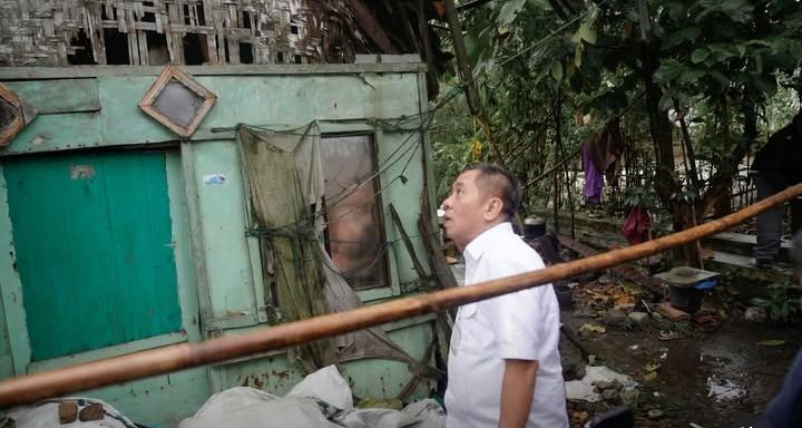 Bupati Karawang Tinjau Langsung Rumah Penerima Program Rulahu
