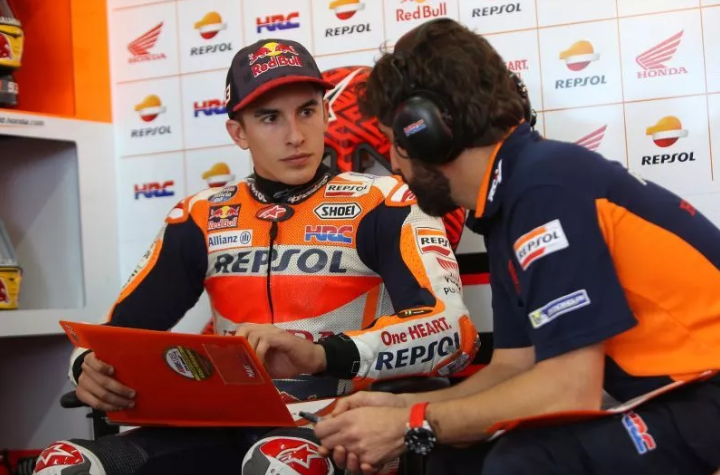 Memalukan! Bu Guru di AS Bercinta dengan 4 Muridnya 